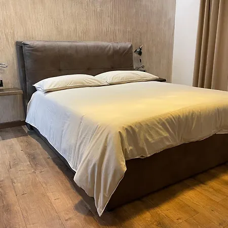 Estia's House 4*
